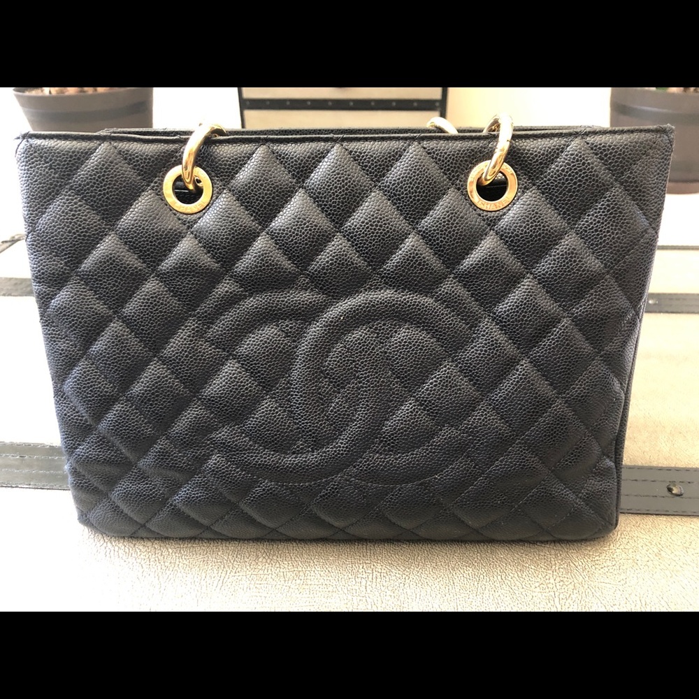 Chanel purse - Picture 3 of 4